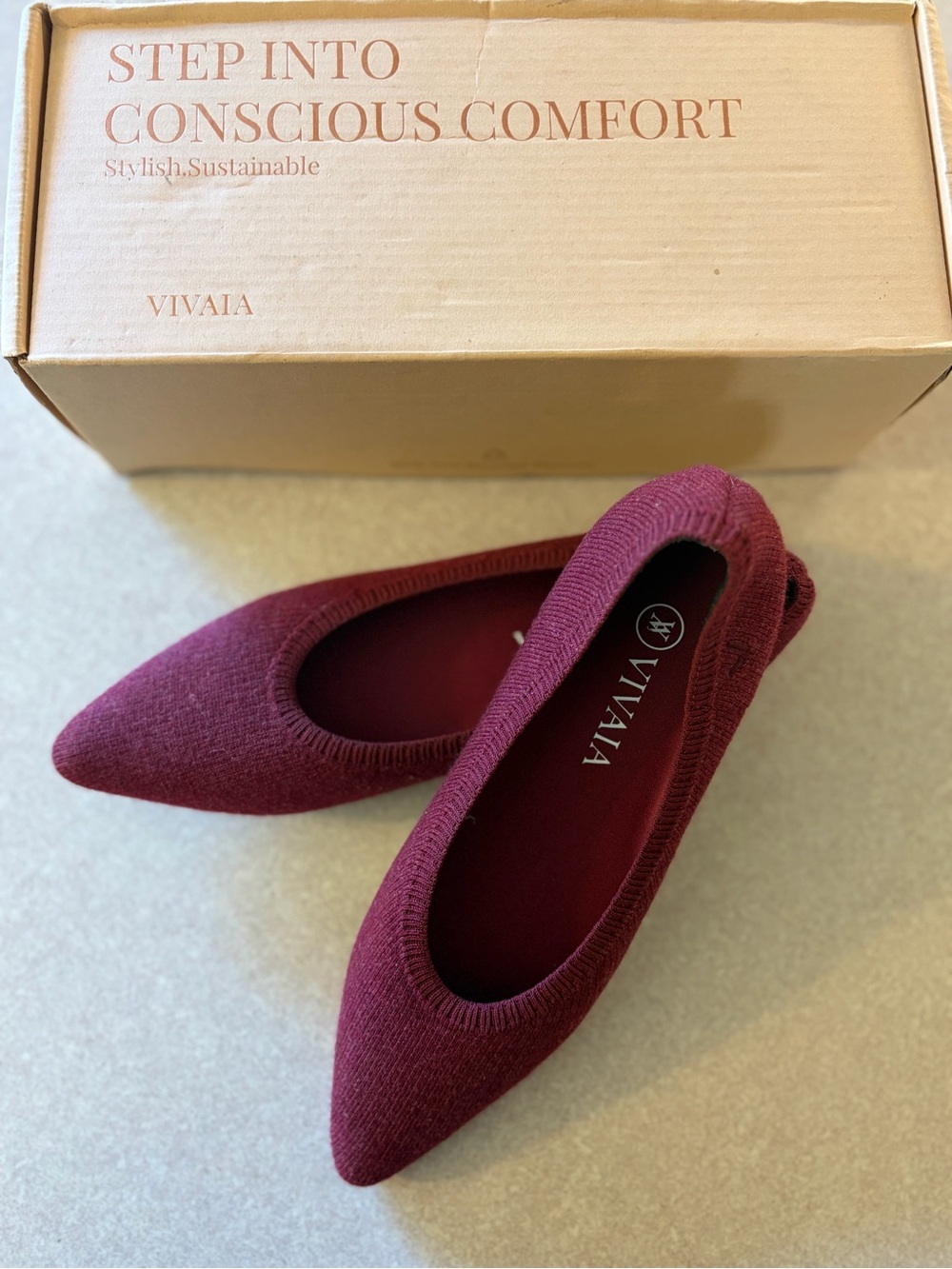 New Vivaia Aria 5° Pointed-Toe Ballet Flats / Burgundy - Size 38.5